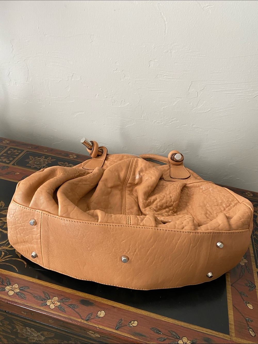 Sundance Caramel Brown Gathered Leather Hobo Bag w Silver Accents - Picture 5 of 6